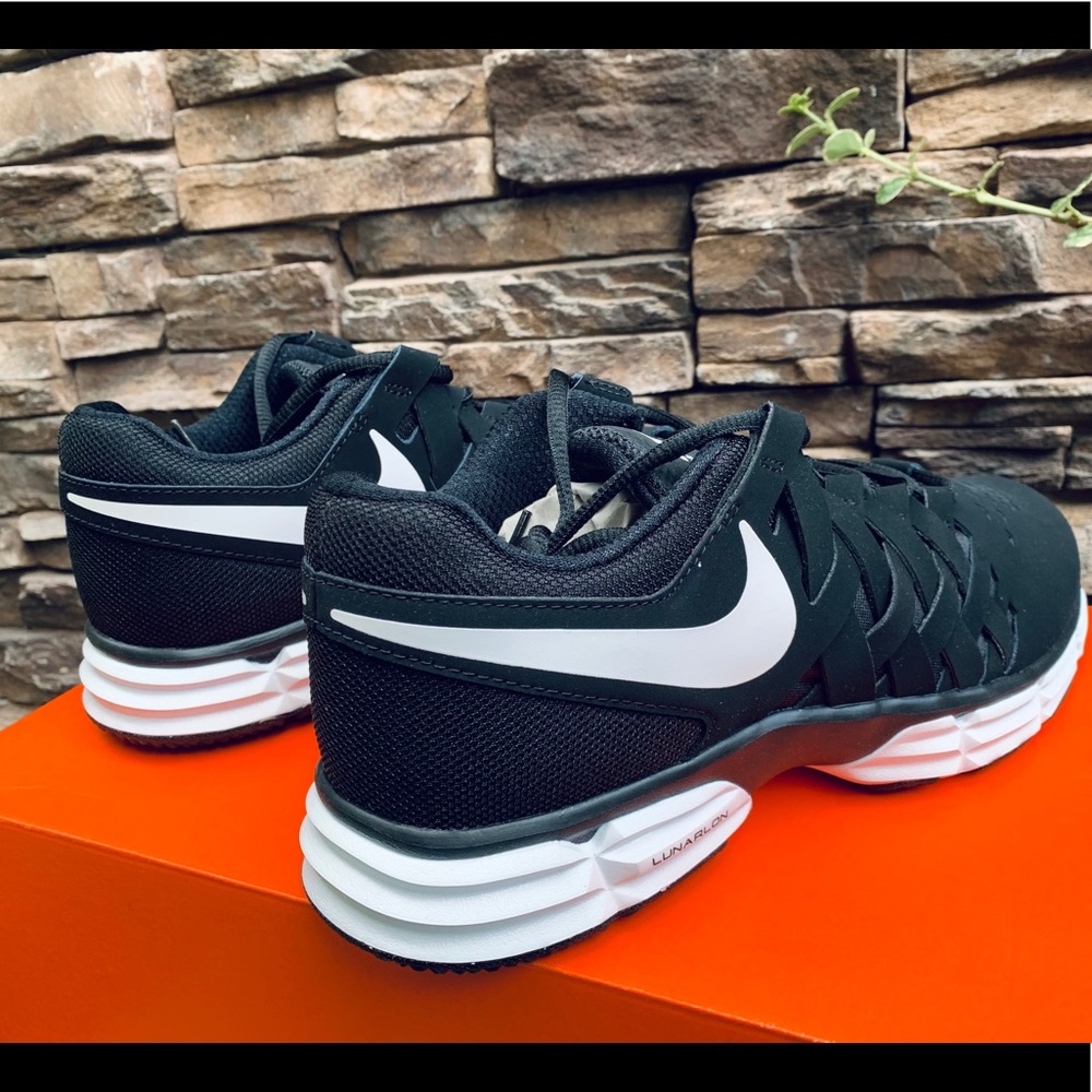 Nike men sneaker